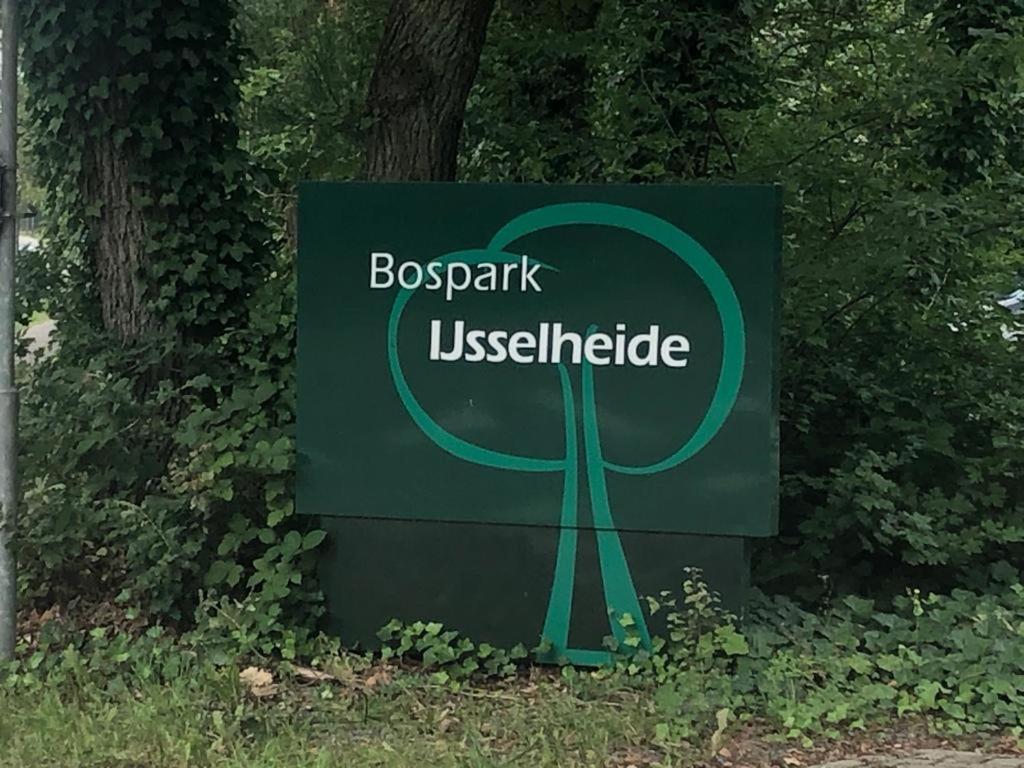 Vrijstaand Chalet In Bospark Villa Hattemerbroek Eksteriør billede